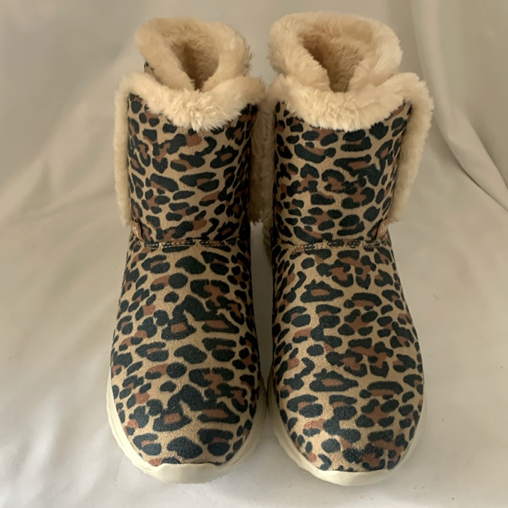 Cheeks by Tony Little Fit Body Snow/Sports Boots. Water Repellent w/Arch Support